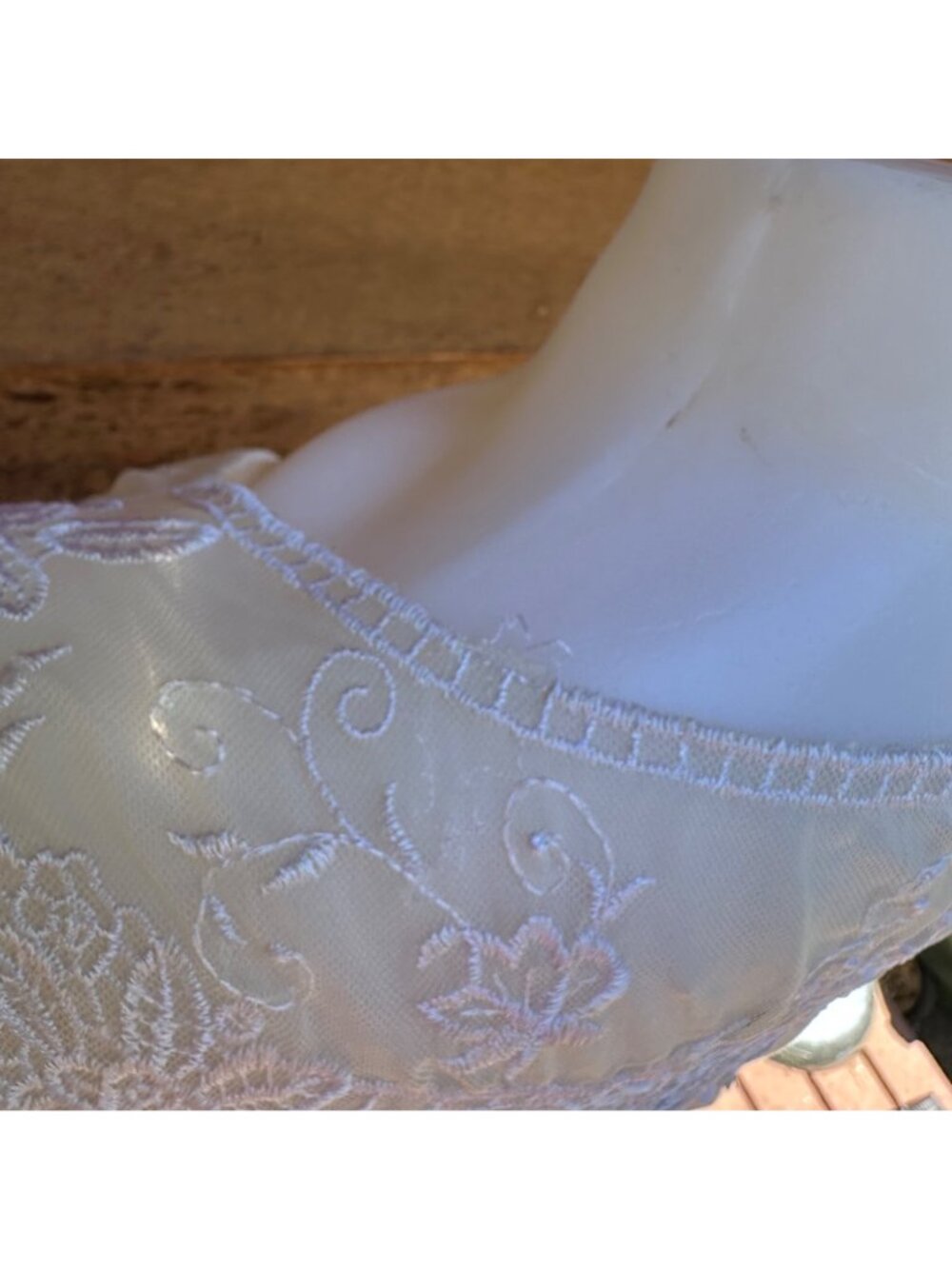 212 New York Womens White Sleeveless Blouse With Lace Shoulders Tie-Back Waist A - Picture 9 of 9